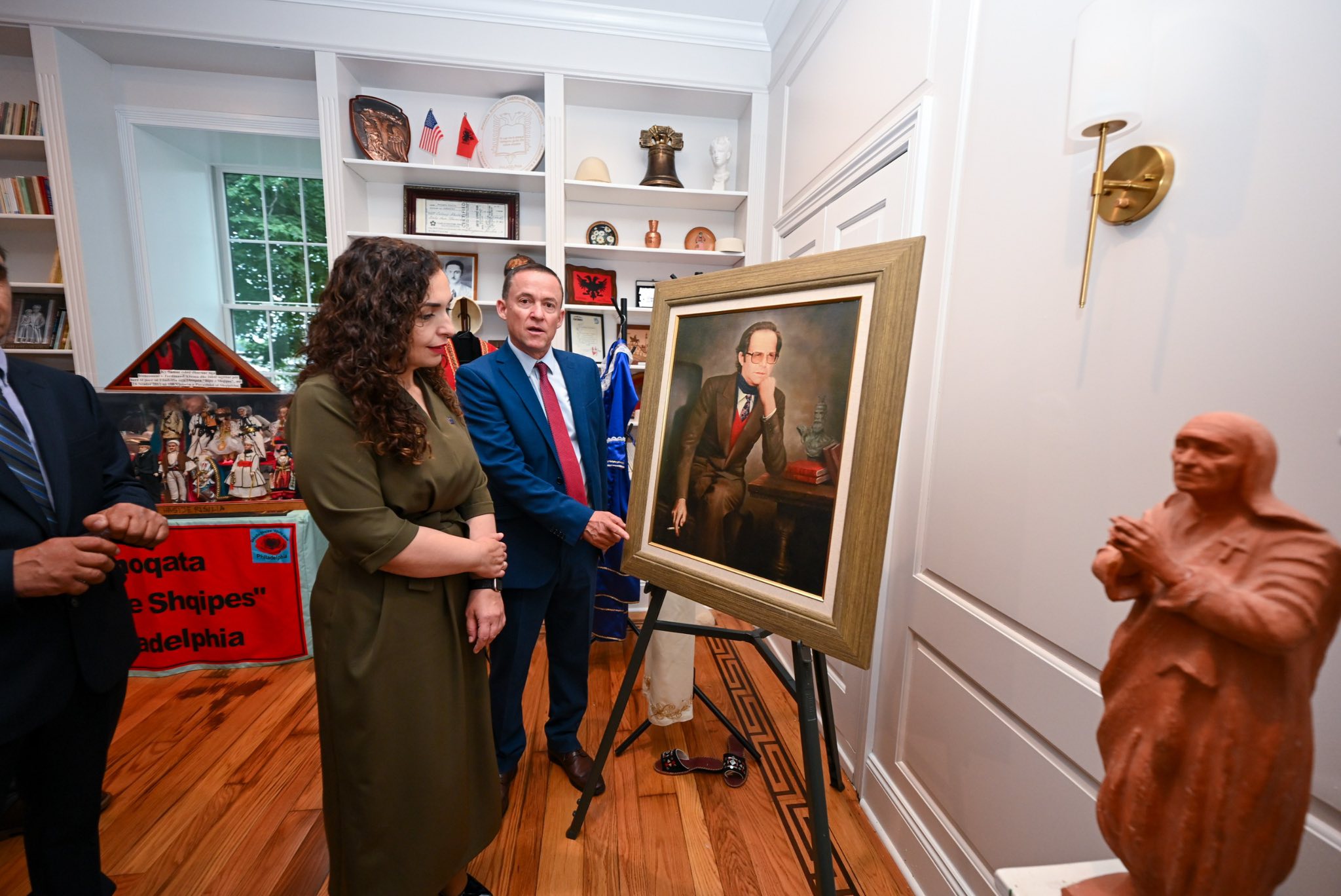 Presidentja Osmani pritet nga mërgata jonë në Philadelphia-13