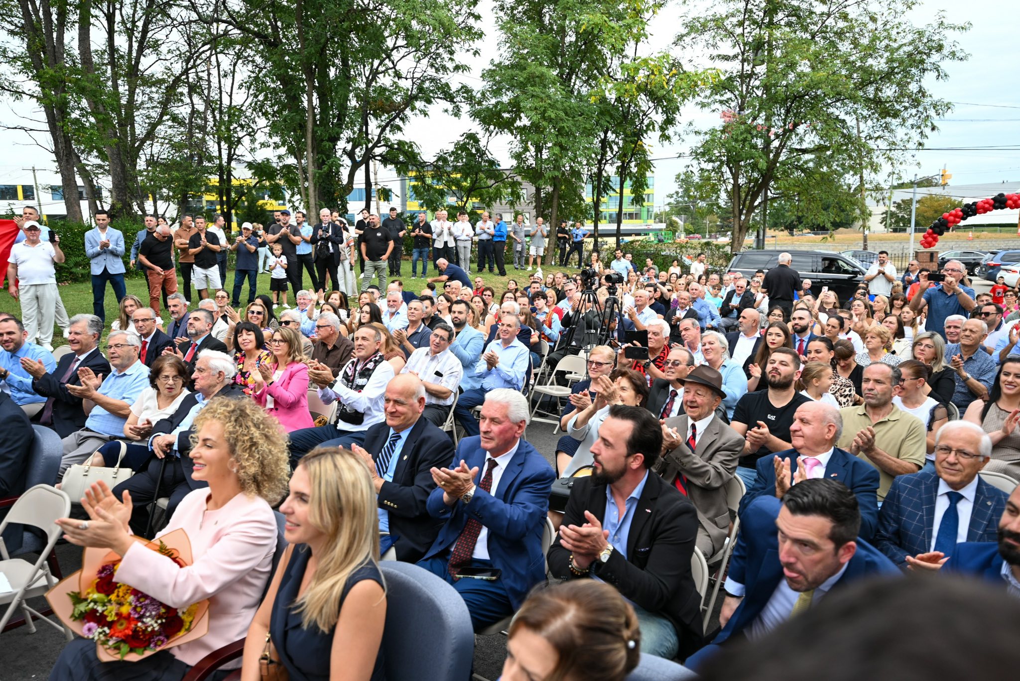 Presidentja Osmani pritet nga mërgata jonë në Philadelphia-19