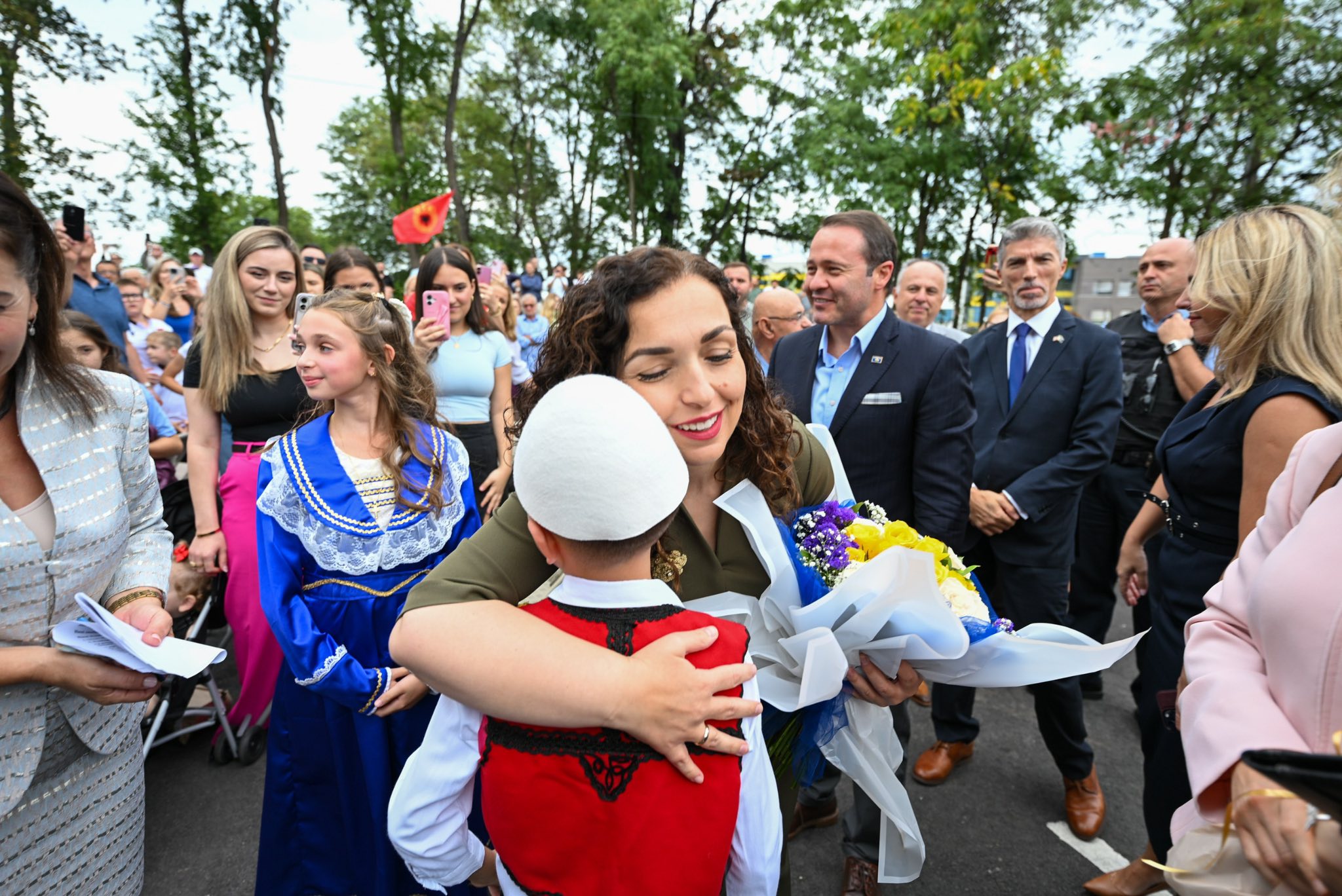 Presidentja Osmani pritet nga mërgata jonë në Philadelphia-3