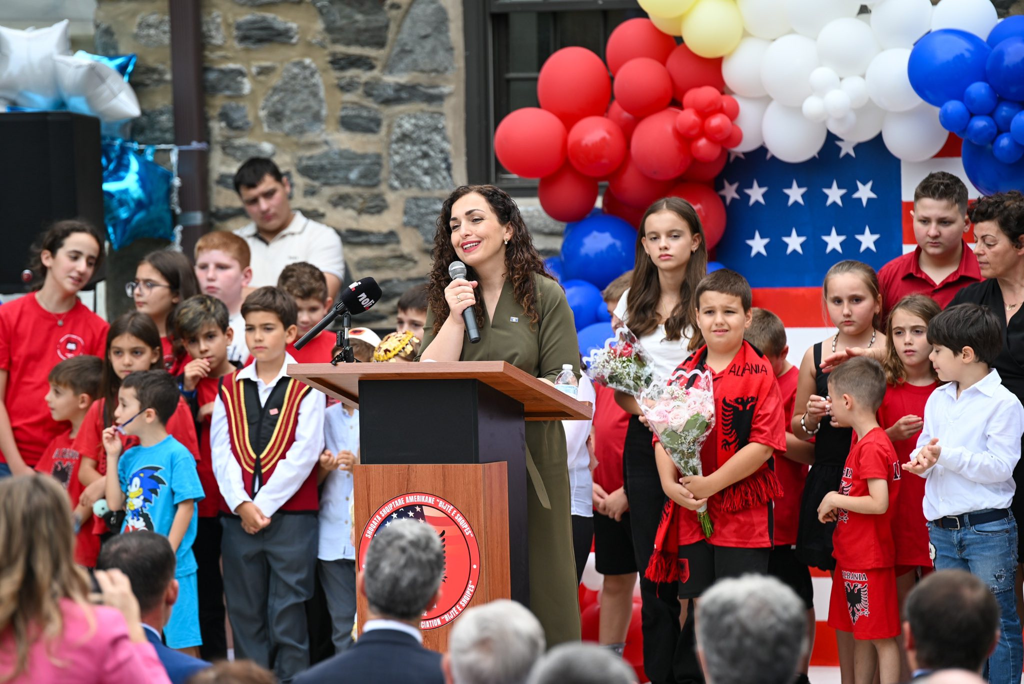 Presidentja Osmani pritet nga mërgata jonë në Philadelphia-30