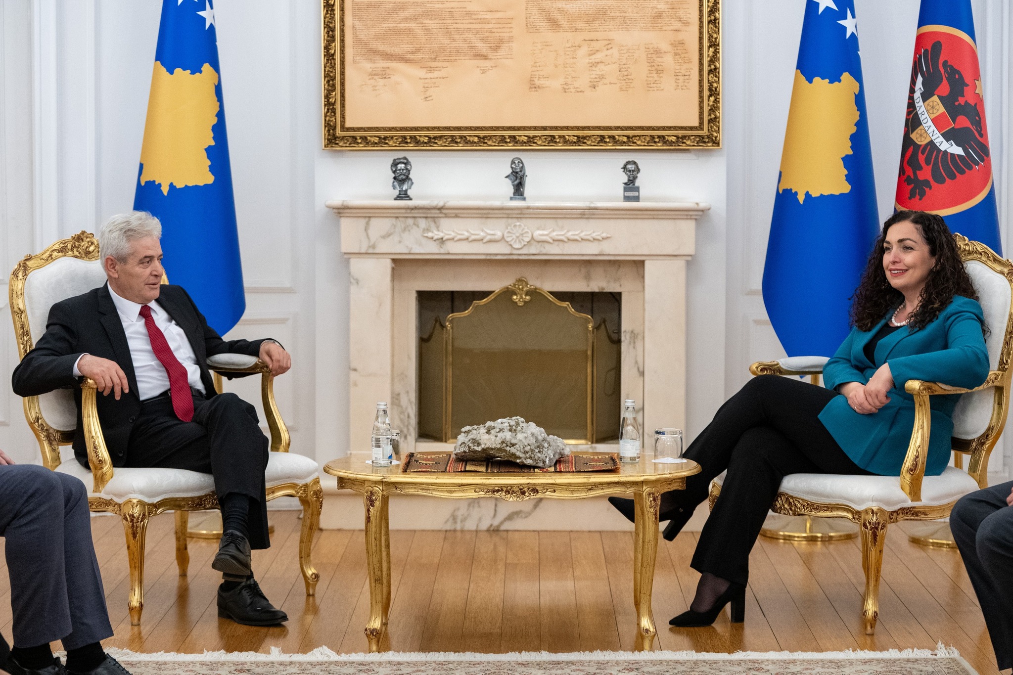 Presidentja Osmani priti në takim Kryetarin e BDI-së, z. Ali Ahmeti-1