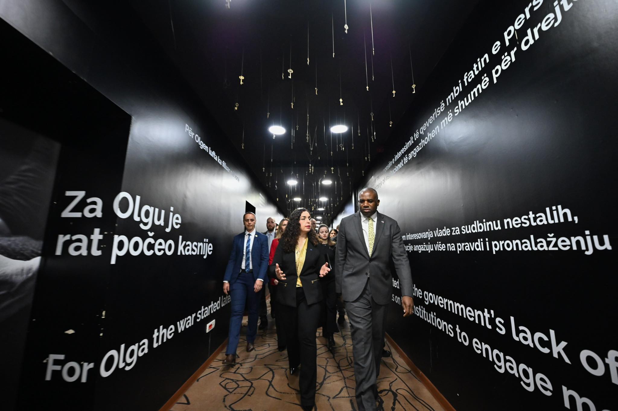 Presidentja Osmani priti në takim Sekretarin e Jashtëm të Mbretërisë së Bashkuar, David Lammy-7