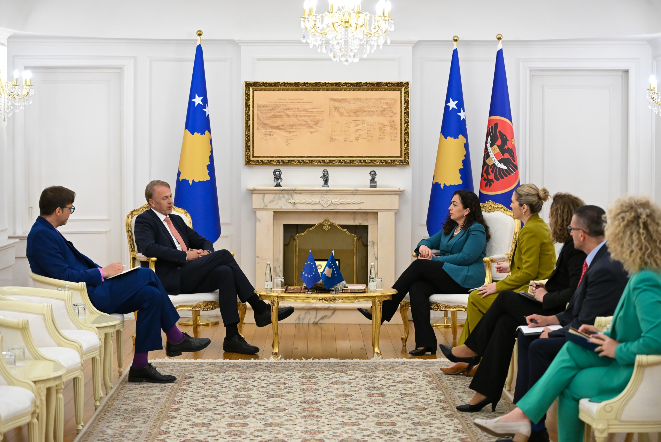 Presidentja Osmani priti në takim Shefin e Zyrës së BE-së në Kosovë, z. Aivo Orav-2