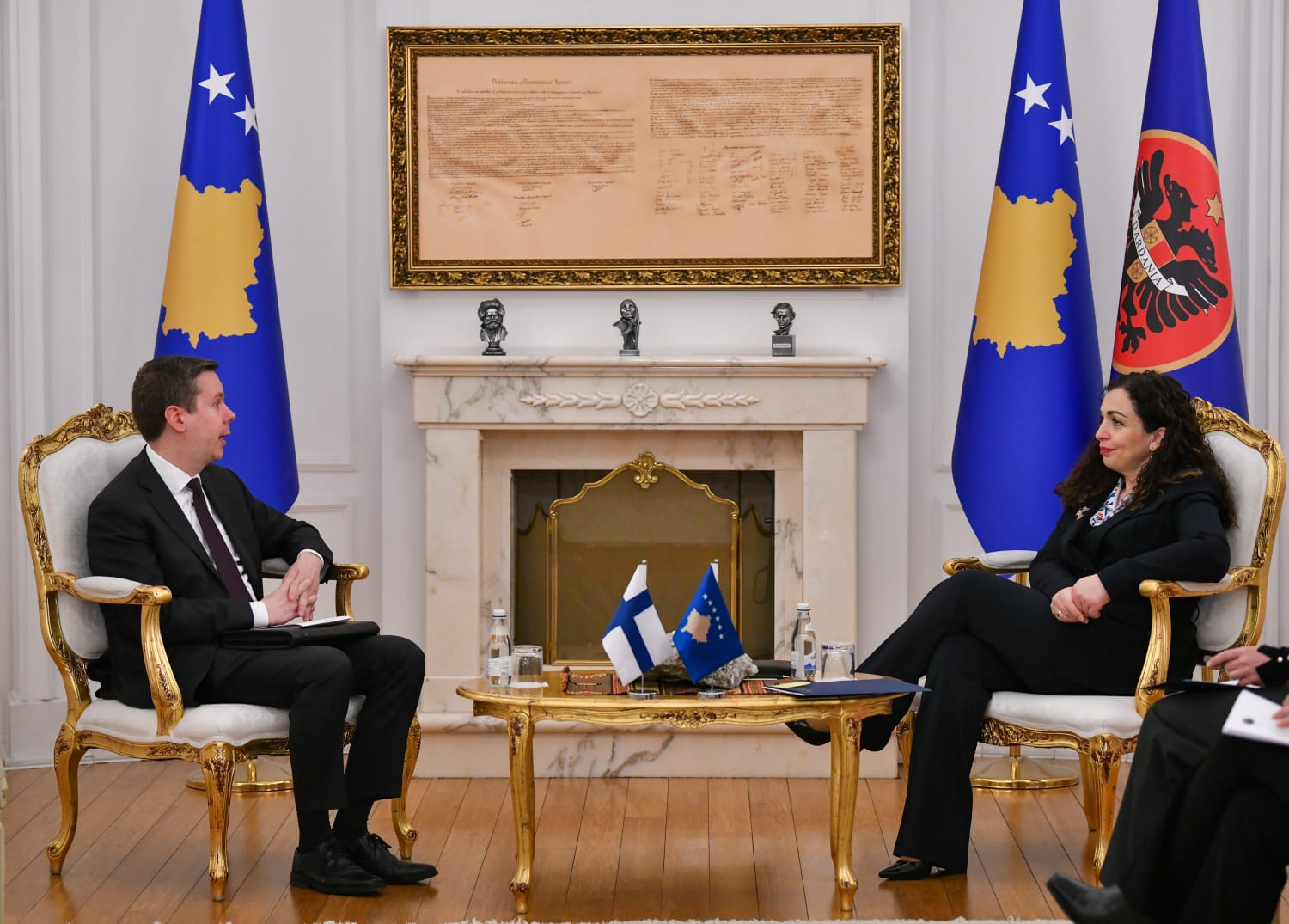 Presidentja Osmani priti në takim ambasadorin e Finlandës në Kosovë, z. Matti Nissinen-2