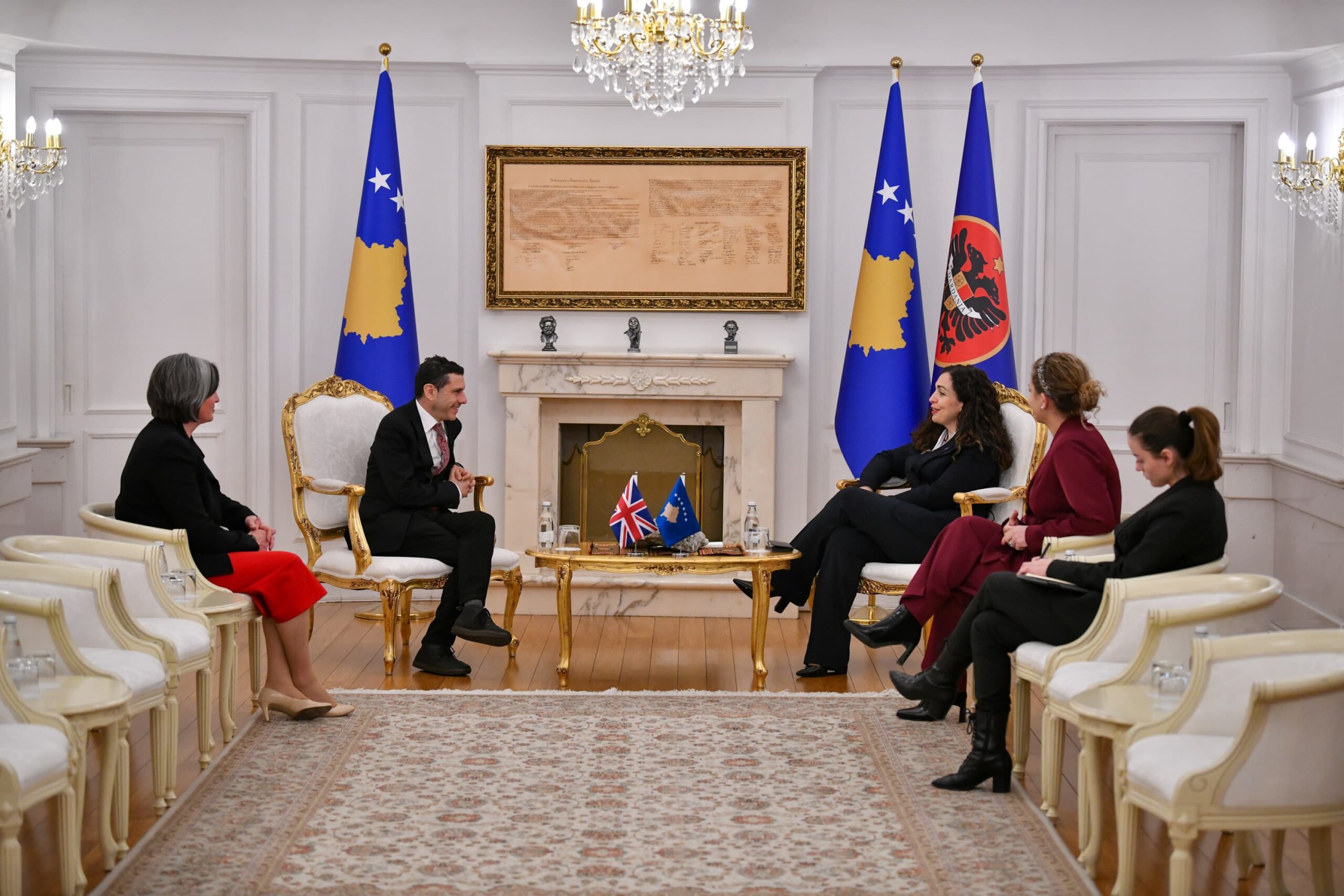 Presidentja Osmani priti në takim një delegacion nga Mbretëria e Bashkuar-1