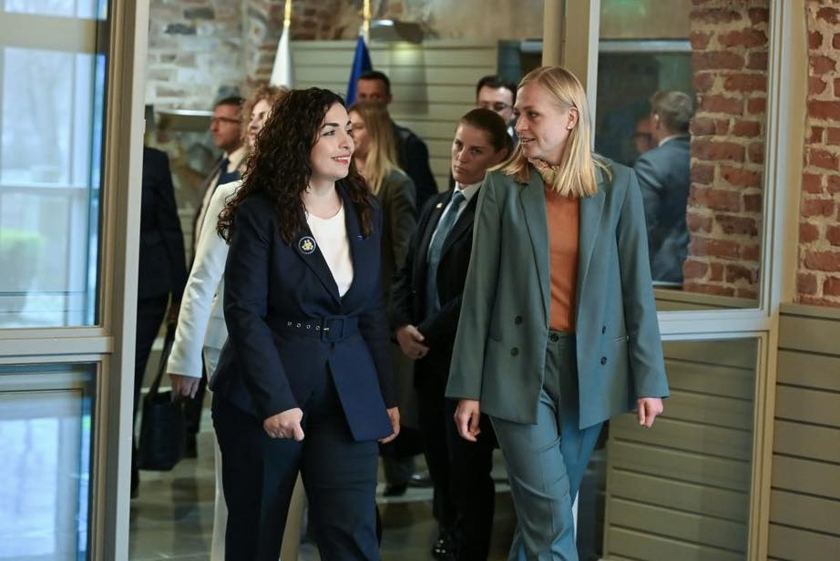 Presidentja Osmani takoi Ministren e Jashtme të Finlandës, Elina Valtonen-2