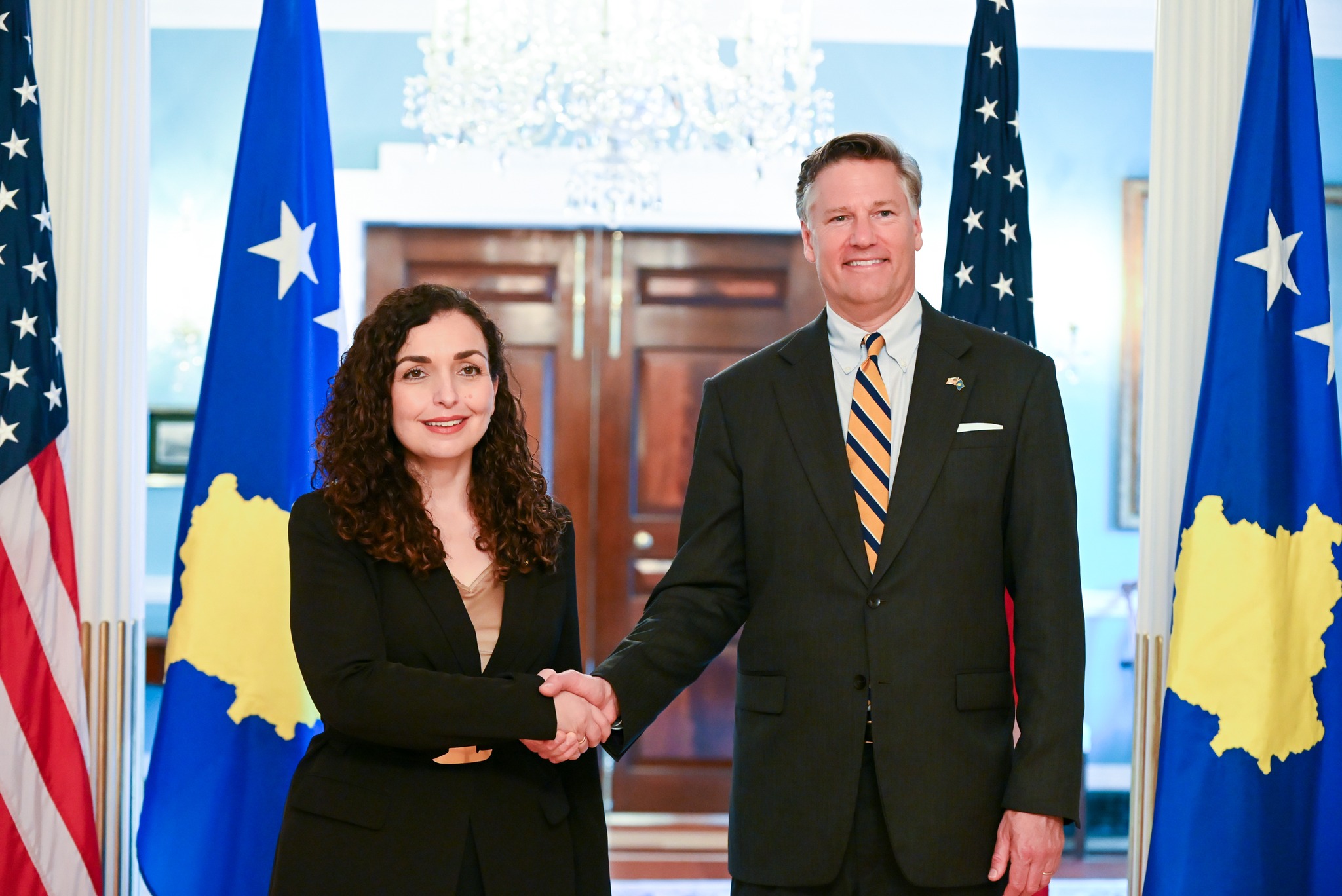 Presidentja Osmani takoi Zv. Sekretarin e Shtetit, Christopher Landau-1