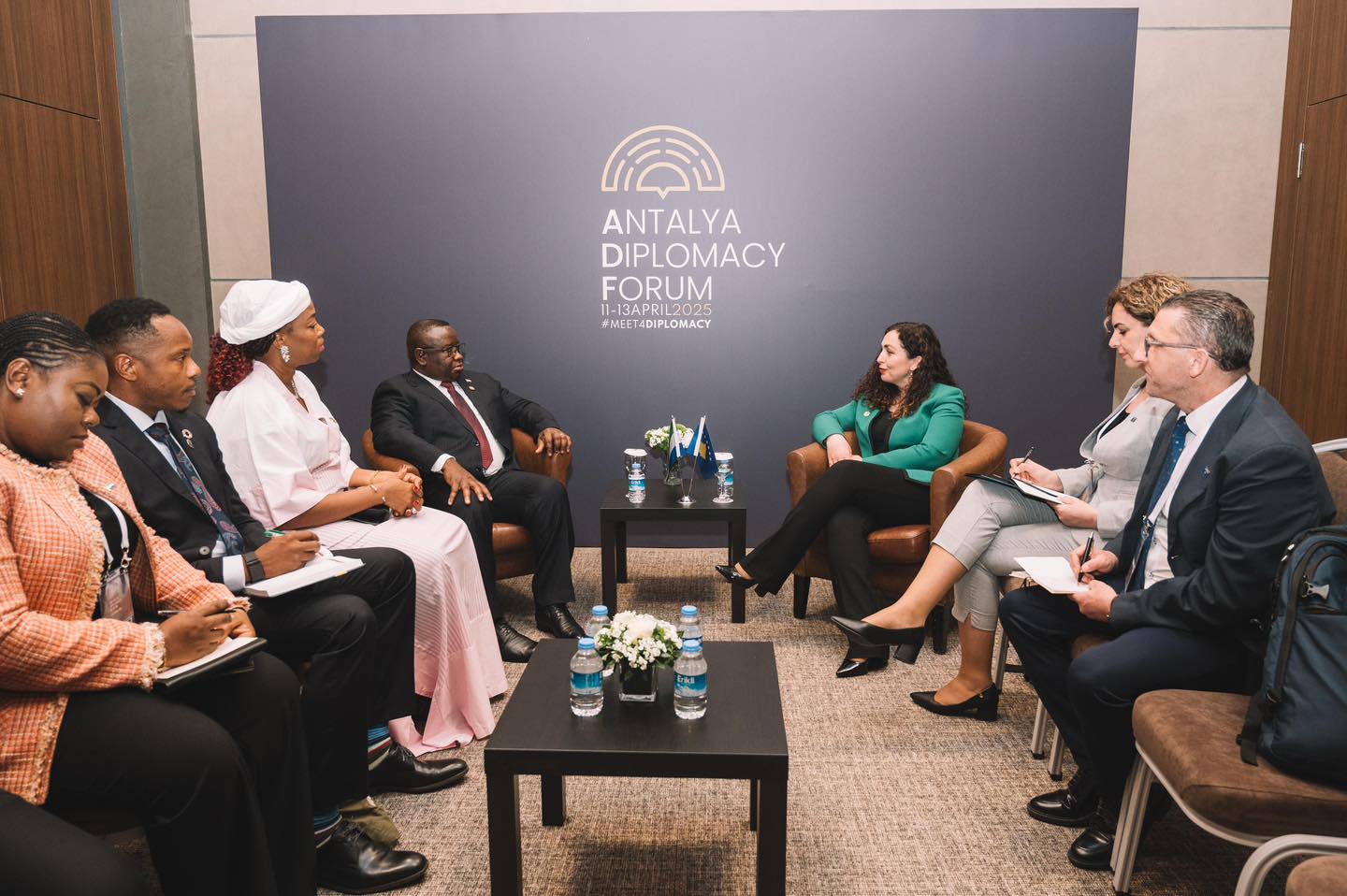 Presidentja Osmani u takua me Presidentin e Republikës së Sierra Leones, Julius Maada Bio-3