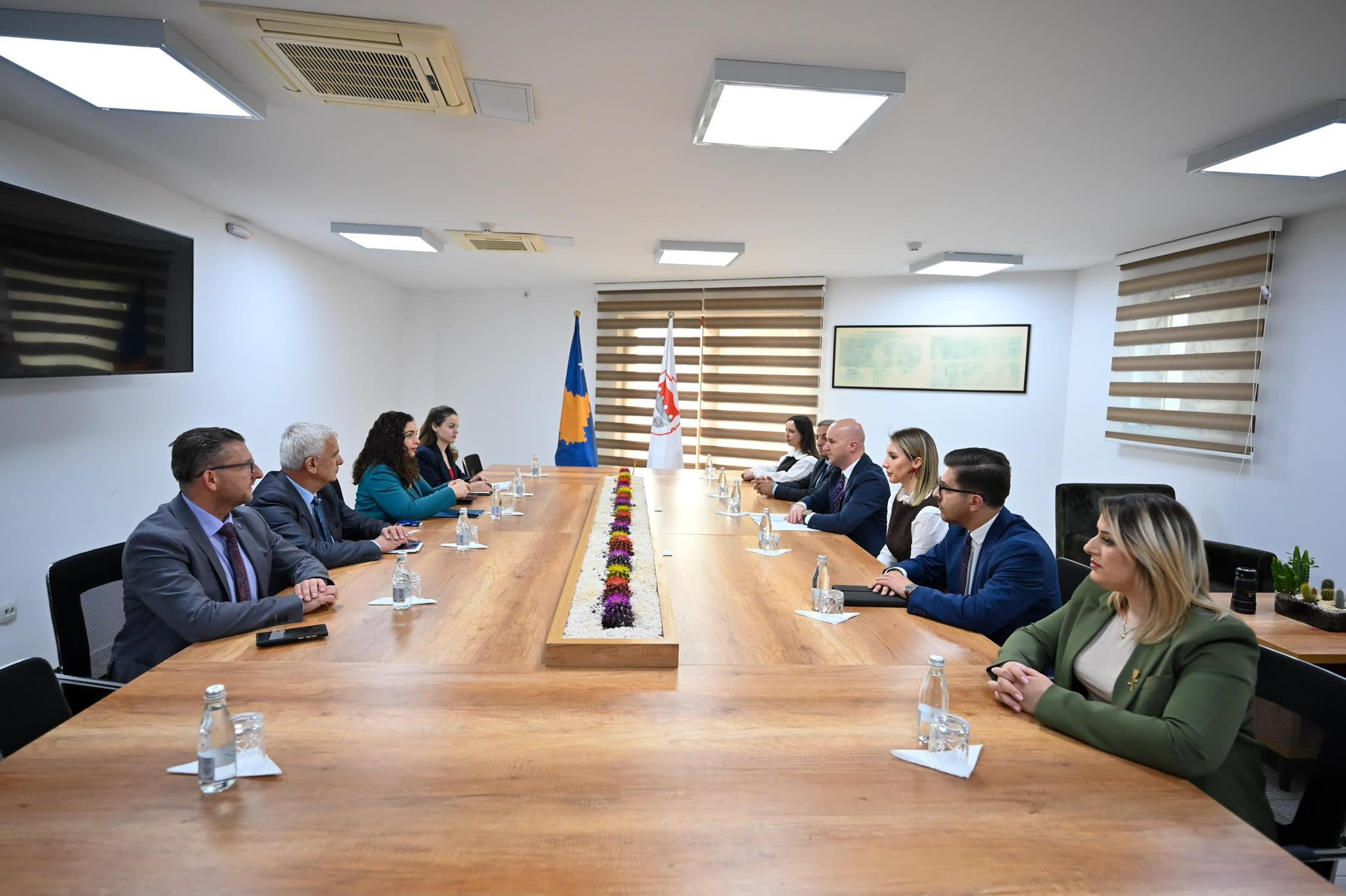 Presidentja Osmani vizitoi komunën e Shtimes dhe atë të Ferizajt-12