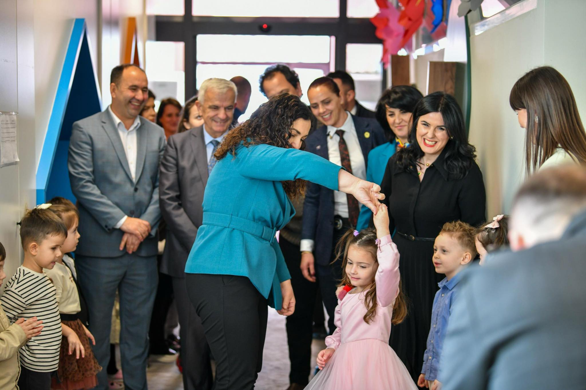 Presidentja Osmani vizitoi komunën e Shtimes dhe atë të Ferizajt-13