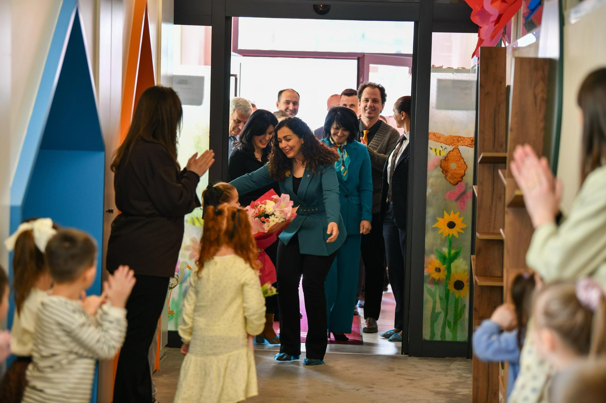 Presidentja Osmani vizitoi komunën e Shtimes dhe atë të Ferizajt-15