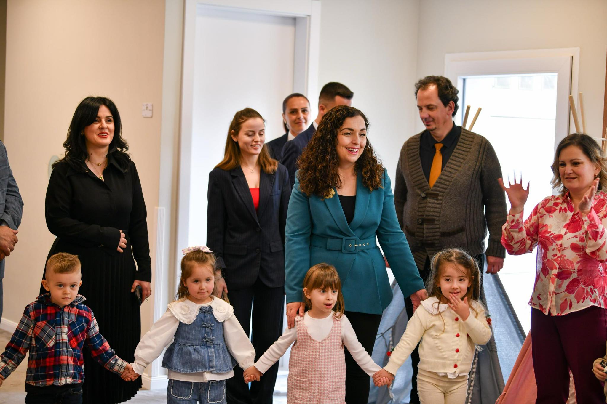 Presidentja Osmani vizitoi komunën e Shtimes dhe atë të Ferizajt-17