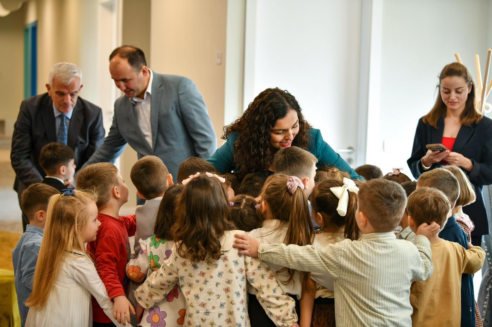 Presidentja Osmani vizitoi komunën e Shtimes dhe atë të Ferizajt-4