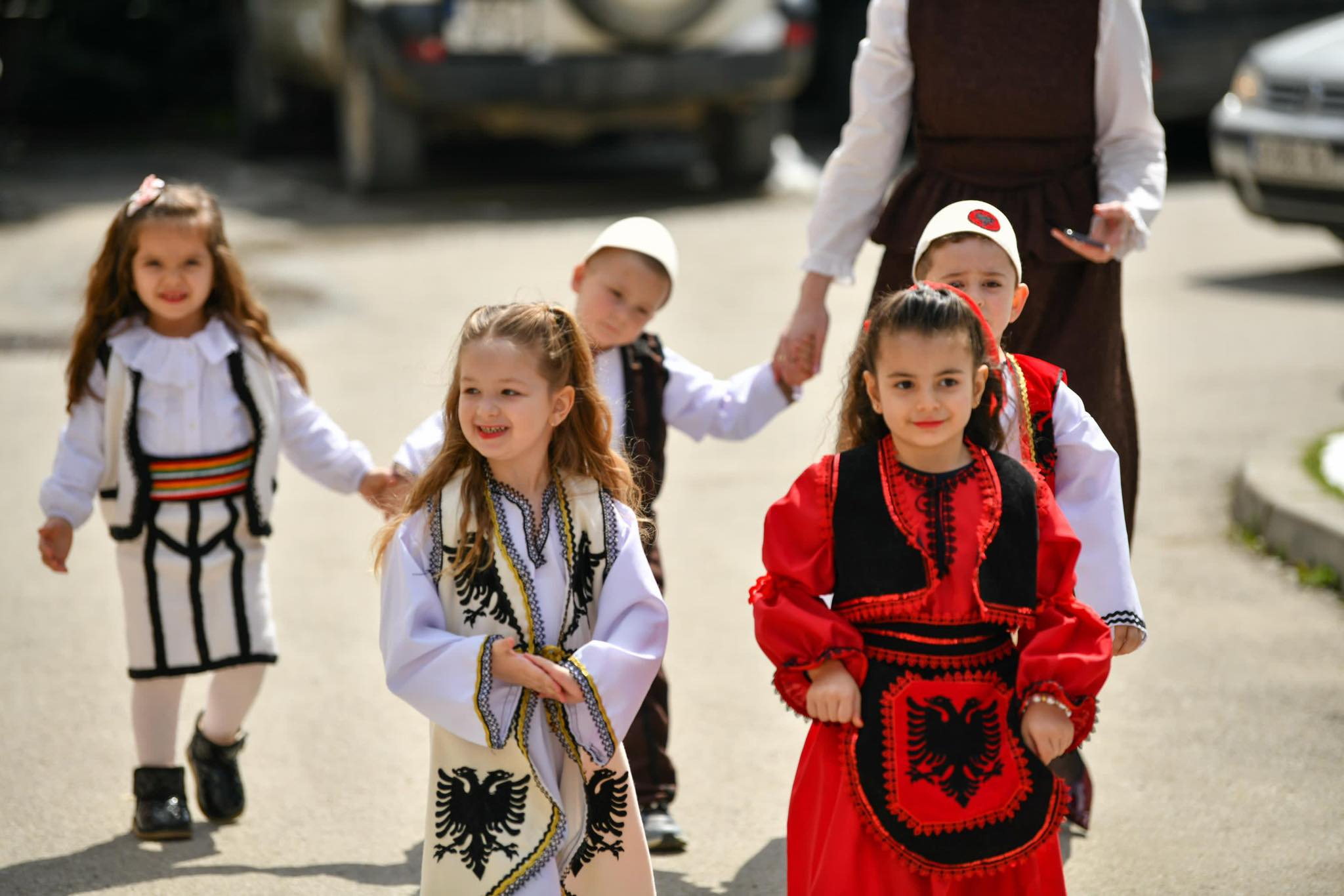 Presidentja Osmani vizitoi komunën e Shtimes dhe atë të Ferizajt-5