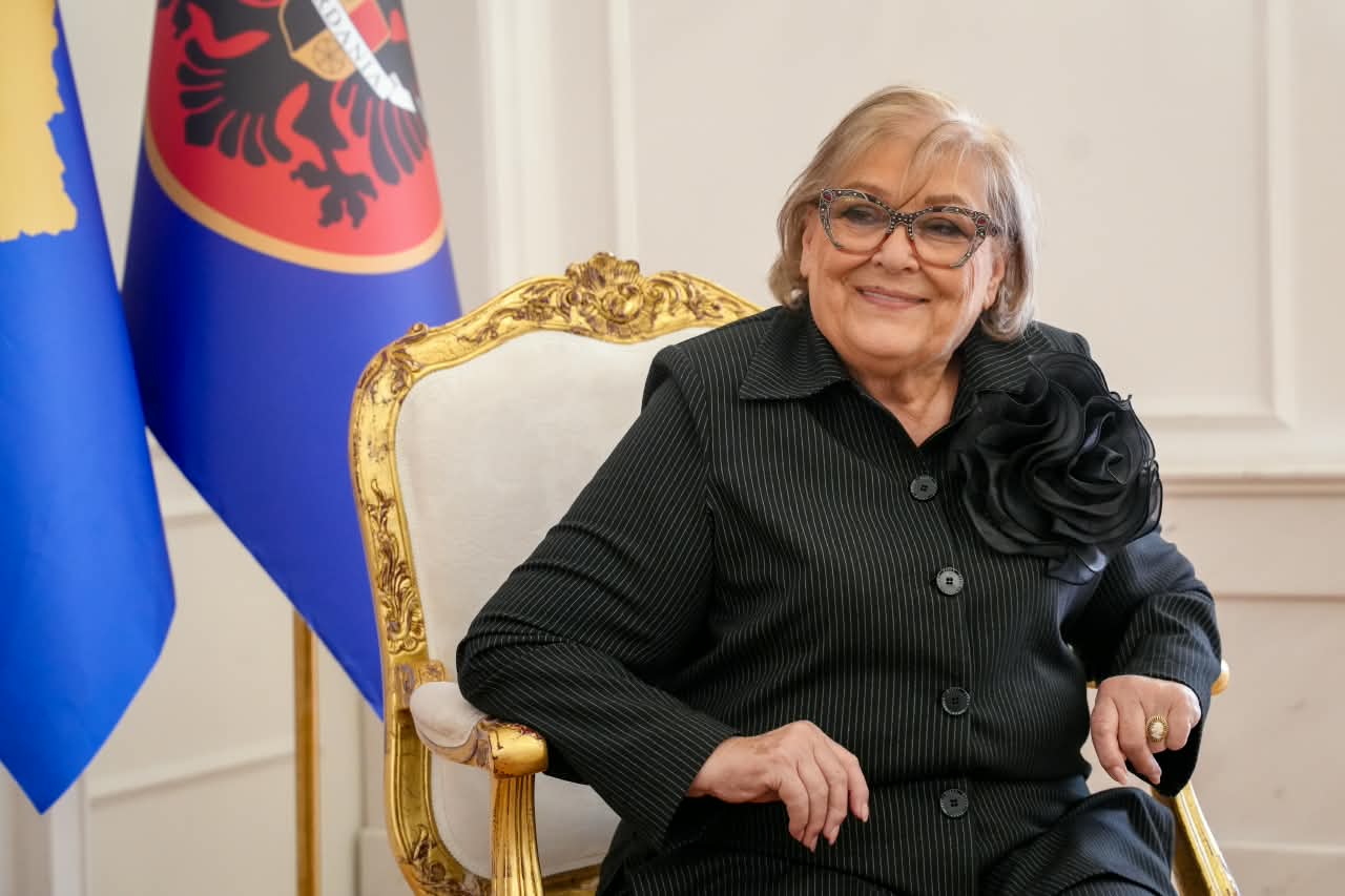 Presidentja Shiroka Pula, priti në takim ambasadorin e Republikës së Shqipërisë, z. Petrit Malaj -2