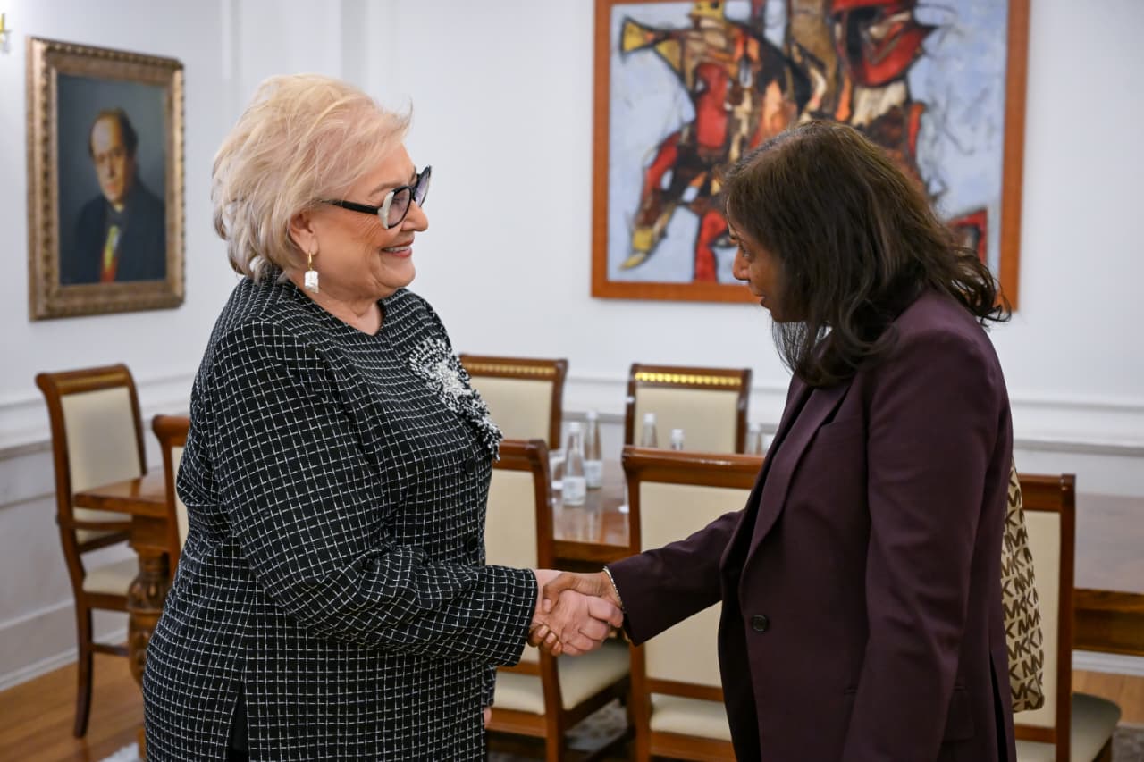 Presidentja Shiroka Pula priti në takim të ngarkuarën me punë në Ambasadën e SHBA-së, Anu Prattipati-3