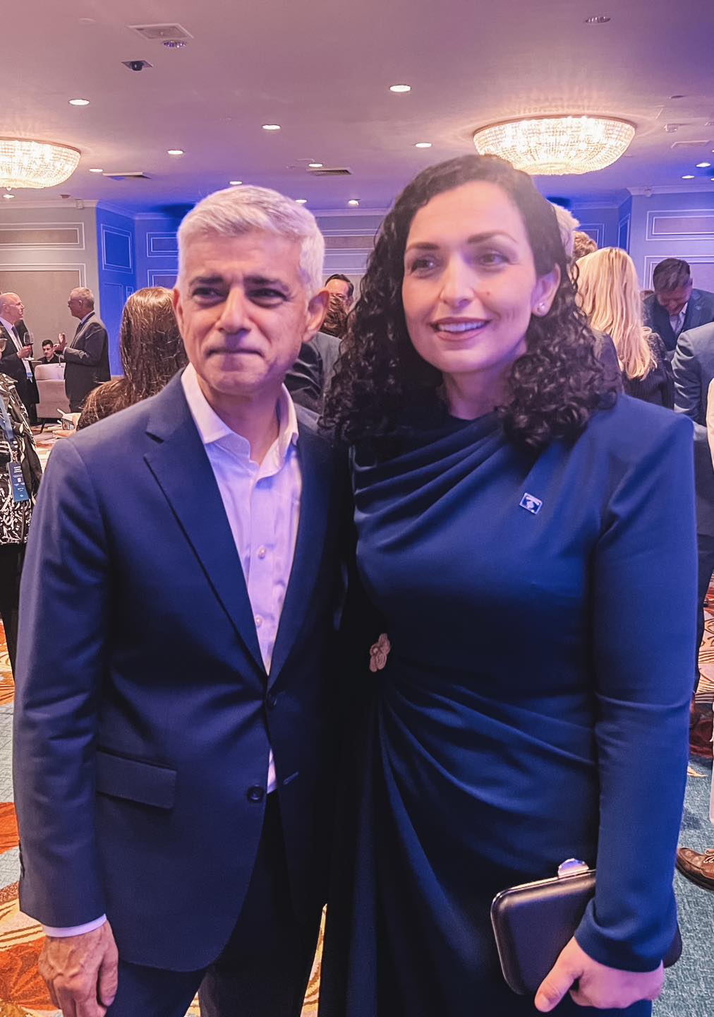 Pritja e Presidentit Clinton dhe Sekretares Clinton në New York_7